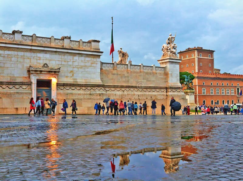 Tarde lluviosa del otoño en Roma fotografía de archivo Tarde lluviosa del otoño en Roma fotografía de archivo