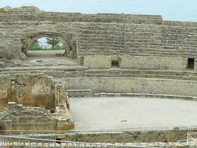 Tarragona spain 06072022 : vista de las ruinas del antiguo iatro romano