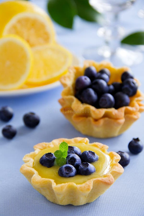 Tartas deliciosas con crema del limón imagenes de archivo Tartas deliciosas con crema del limón imagenes de archivo