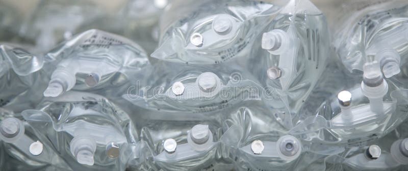 Tasche der medizinischen Serumhilfsflüssigkeit lizenzfreies stockbild Tasche der medizinischen Serumhilfsflüssigkeit lizenzfreies stockbild