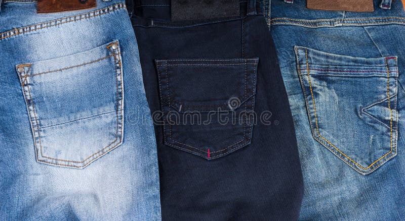 Tasche posteriori di diversi stili di jeans blu immagine stock libera da diritti