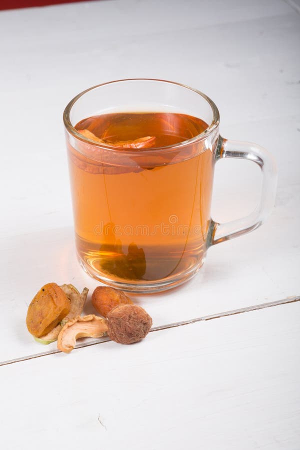 Tasse de boissons de compote photographie stock libre de droits Tasse de boissons de compote photographie stock libre de droits