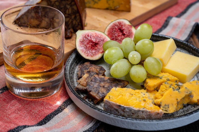 Tasting of Irish Blended Whiskey and Cheeses from Ireland Stock Photo