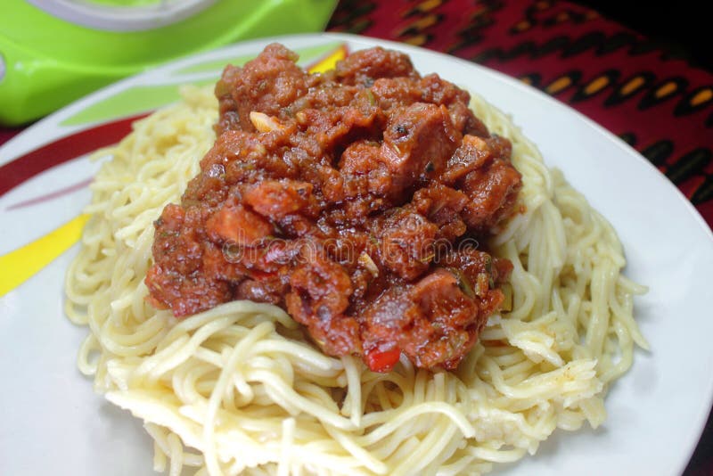 Tasty Spaghetti with Red Meat Sauce or Meat Stew