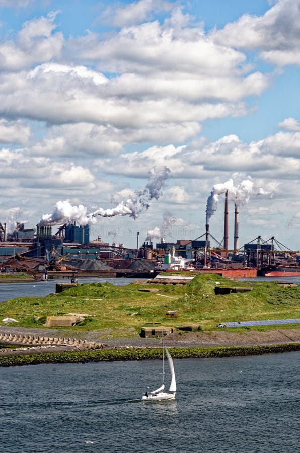 Tata Steel Plant Ijmuiden Holanda Foto editorial - Imagen de