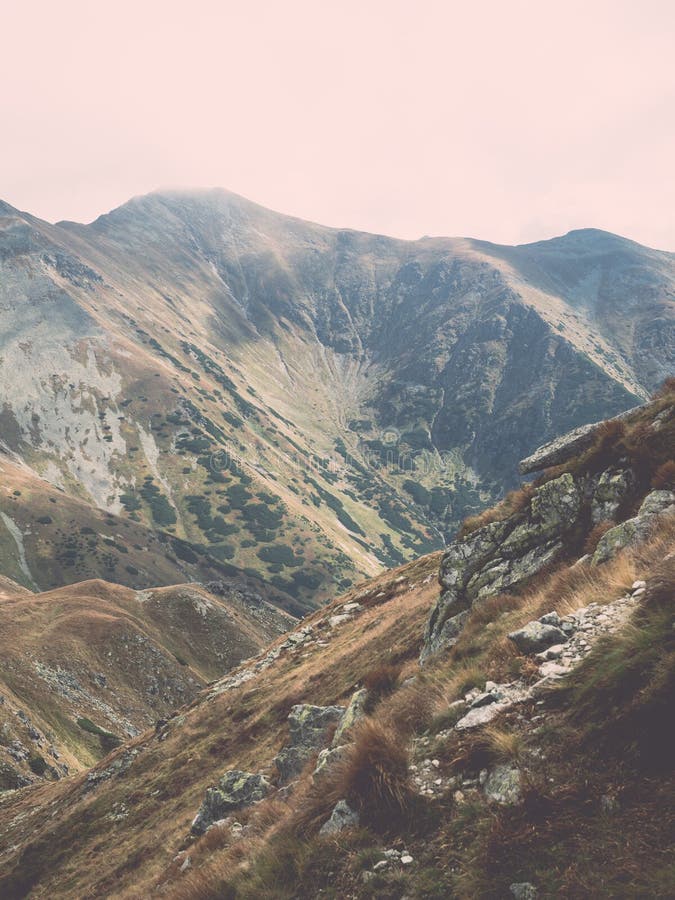 Tatry na Slovensku zahalené mrakmi - vintage efekt