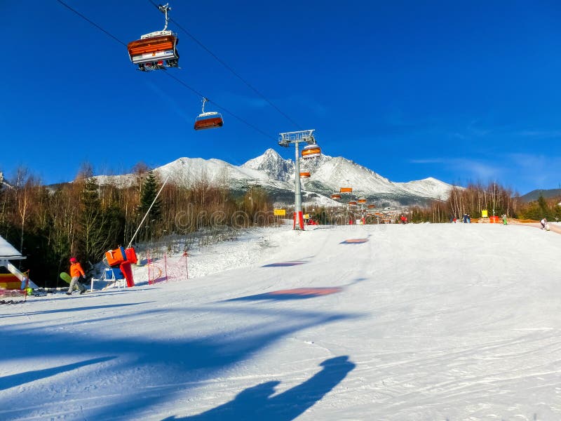Tatranská Lomnica, obľúbené lyžiarske stredisko vo Vysokých Tatrách