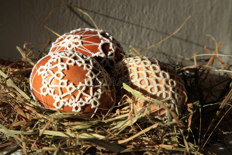 Tatting Easter eggs