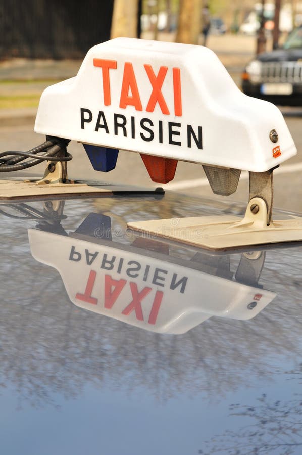 Taxi de Paris images libres de droits Taxi de Paris images libres de droits