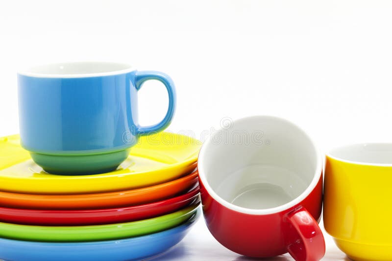 Taza de café colorida aislada en el fondo blanco, estudio s de la imagen foto de archivo Taza de café colorida aislada en el fondo blanco, estudio s de la imagen foto de archivo
