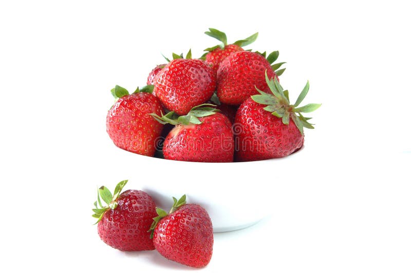 Tazón de fuente de fresas fotos de archivo libres de regalías Tazón de fuente de fresas fotos de archivo libres de regalías
