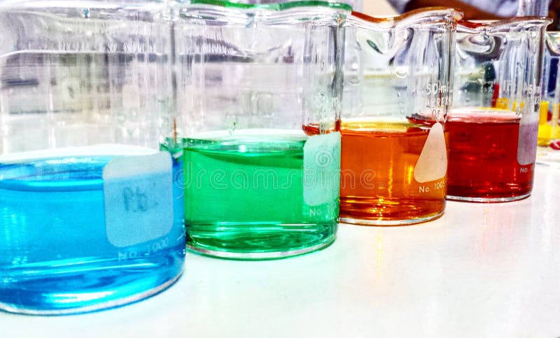 Taças coloridas fotos de stock