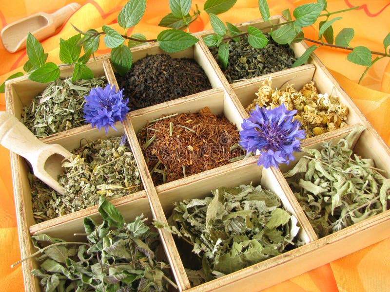 Tea box with loose tea types and decoration