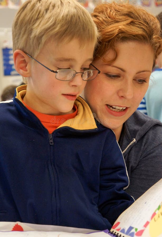 Teacher Reading to Child royalty free stock photography Teacher Reading to Child royalty free stock photography