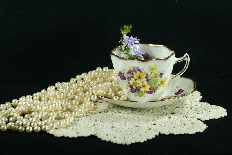Teacup pearls and lace