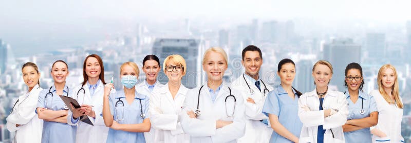 A cuidado de la salud un equipo o grupo de doctores a hermanas.