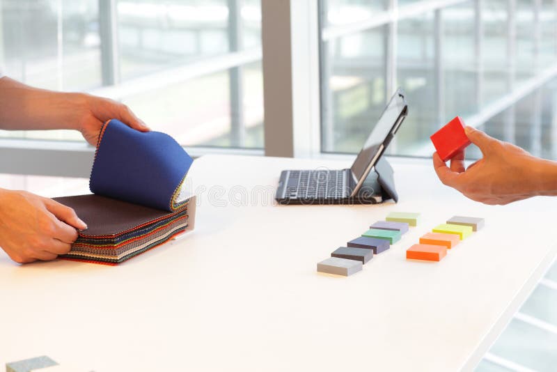 Teamwork im kreativen Prozess stockfoto Teamwork im kreativen Prozess stockfoto