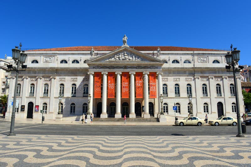 Teatro Nacional Dona Maria II, Lisboa, Portugal Fotografia Editorial -  Imagem de cidade, português: 37810182