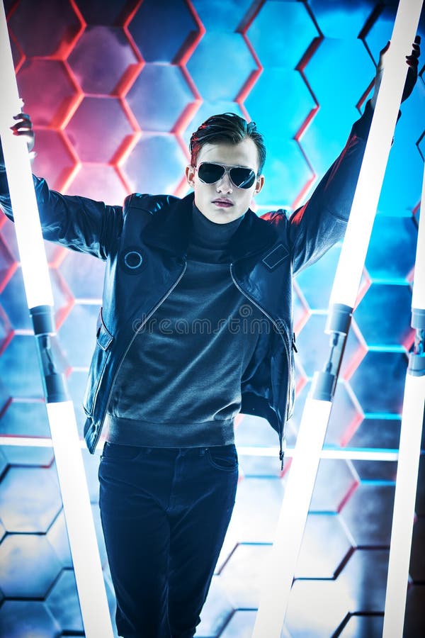 Techno kleding hotsell
