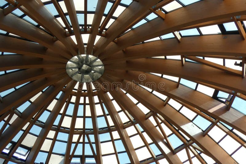 3,148 Techo Del Tragaluz Fotos - Libres de Derechos y Gratuitas de