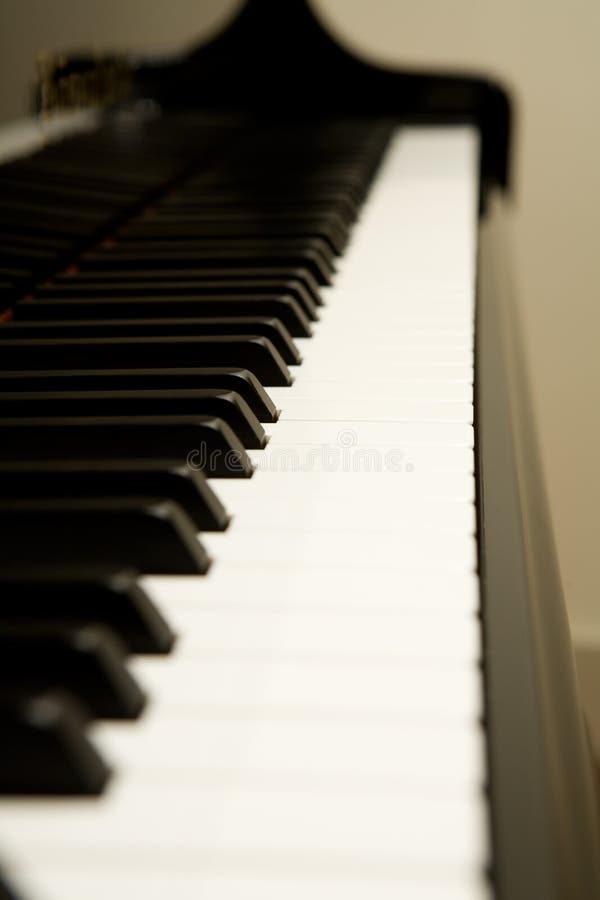 O Instrumento Do Teclado Da Música Do Piano Fecha a Chave Sadia Preta  Musical Do Jogo Que Joga a Antiguidade Clássica Grande Do M Foto de Stock -  Imagem de branco, chave