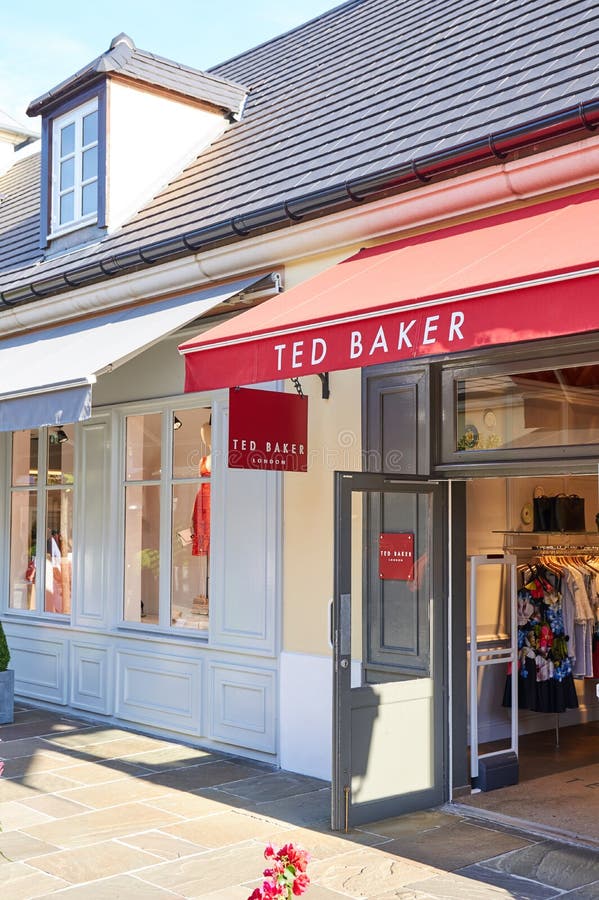 Ted Baker Boutique in La Vallee Village. Editorial Photo - Image of  fashion, illustrativeeditorial: 98118356