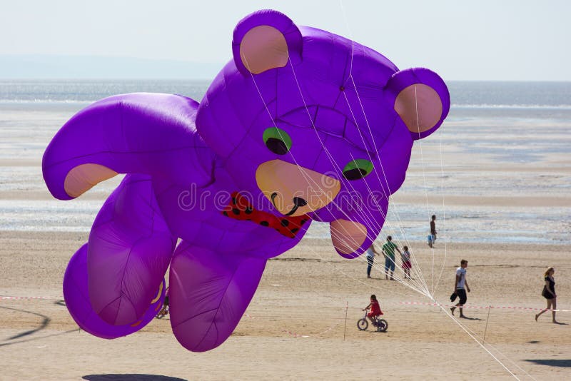 Teddy Bear bij de weston-super-Merrie Somerset van het Vliegerfestival royalty-vrije stock foto's Teddy Bear bij de weston-super-Merrie Somerset van het Vliegerfestival royalty-vrije stock foto's