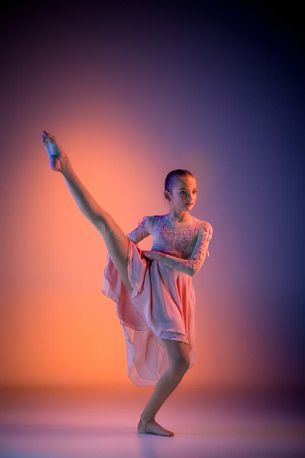 The Teen Modern Ballet Dancer Stock Image Image of beauty, movement