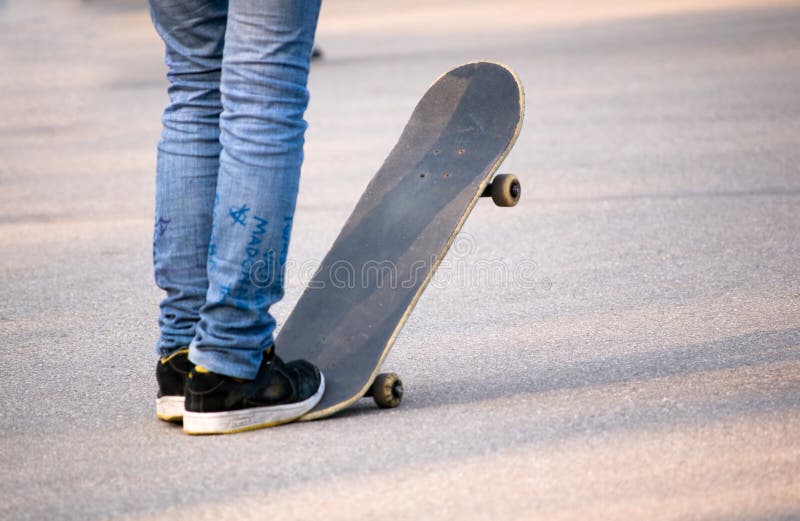 Teen skateboarder