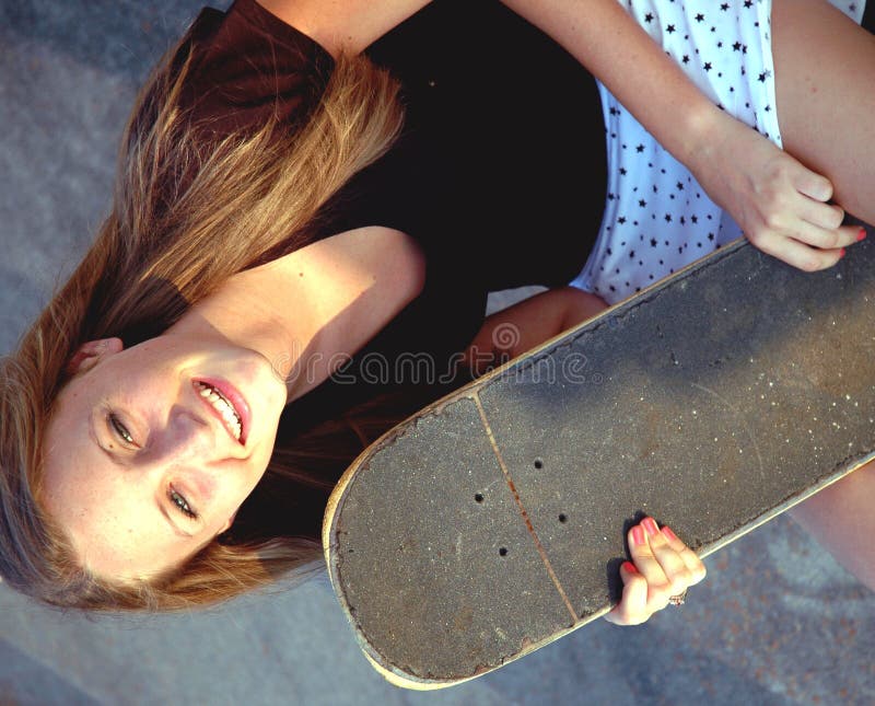 Teen Skater girl