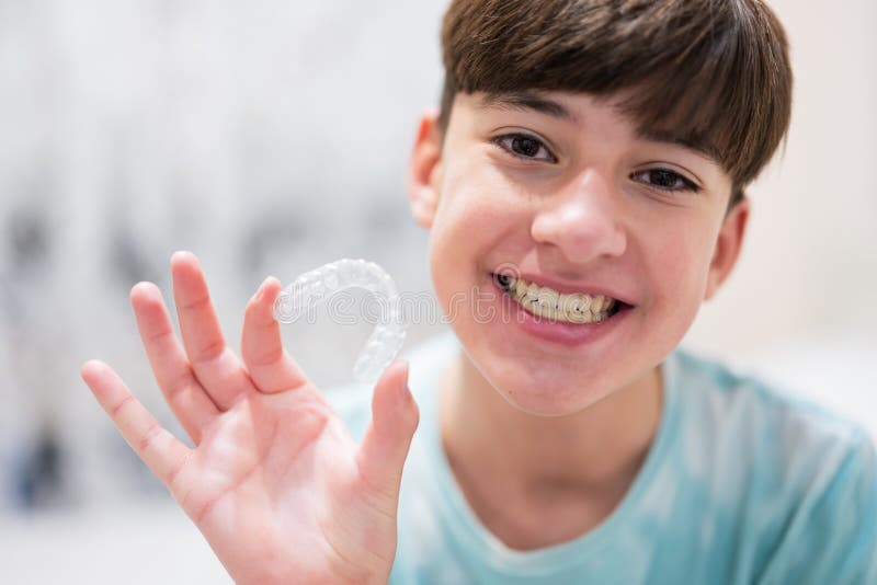 Teenager Boy Wear Simulator Orthodontic Silicone Invisible Leveling Braces for Teeth. Dental