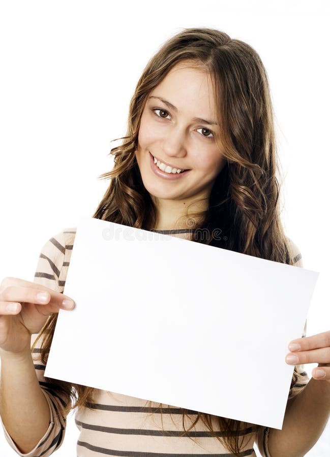 Teenager holding a piece og paper