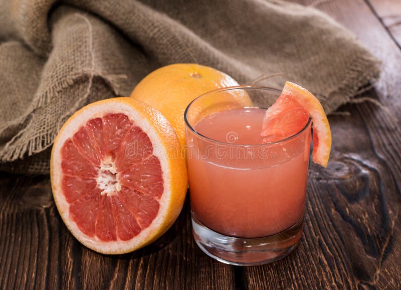 Grapefruitsaft stockfoto. Bild von zitrusfrucht, frech 65337538