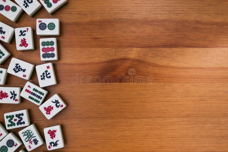 Tejas para el mahjong Lugar vacío en el rigth foto de archivo Tejas para el mahjong Lugar vacío en el rigth foto de archivo