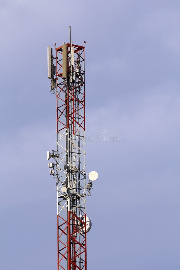 Telecommunications tower