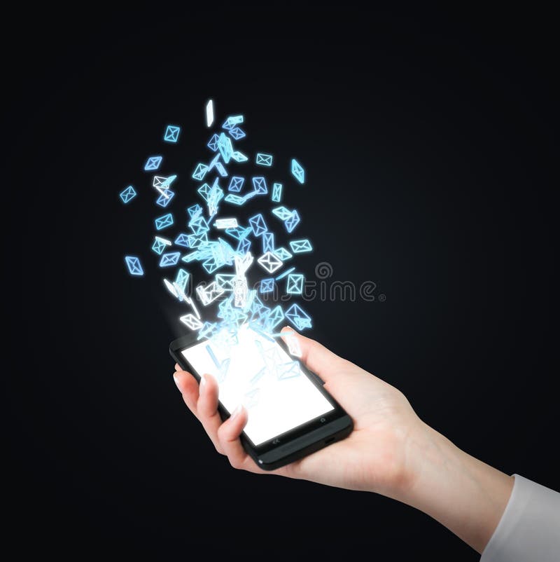 Telefon z latającym emaila symbolem zdjęcia stock Telefon z latającym emaila symbolem zdjęcia stock