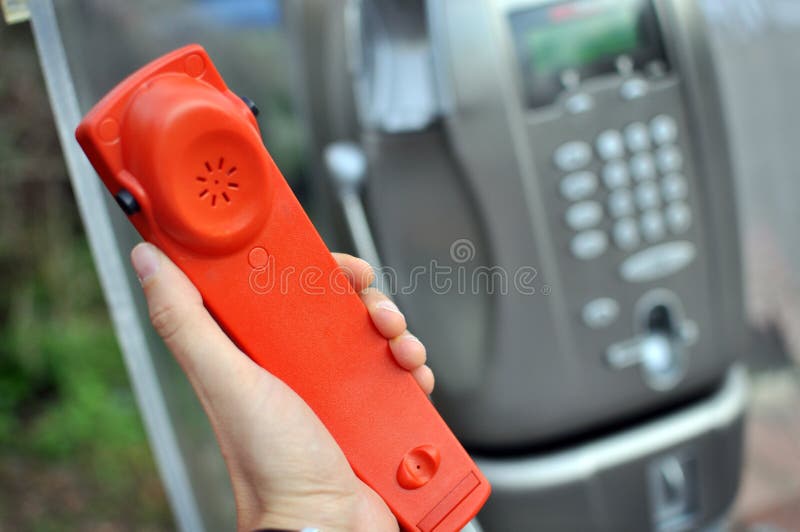 Telefonlur av en offentlig telefon royaltyfria bilder Telefonlur av en offentlig telefon royaltyfria bilder