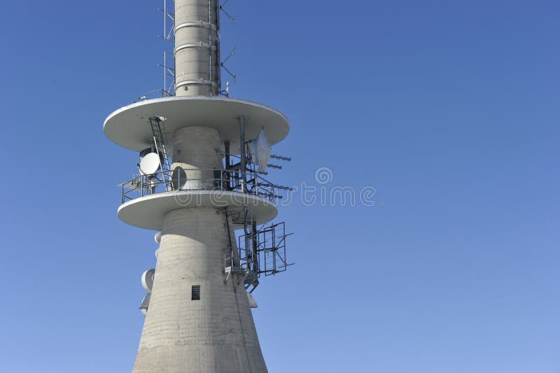 Telekommunikations-Kontrollturm lizenzfreies stockfoto Telekommunikations-Kontrollturm lizenzfreies stockfoto