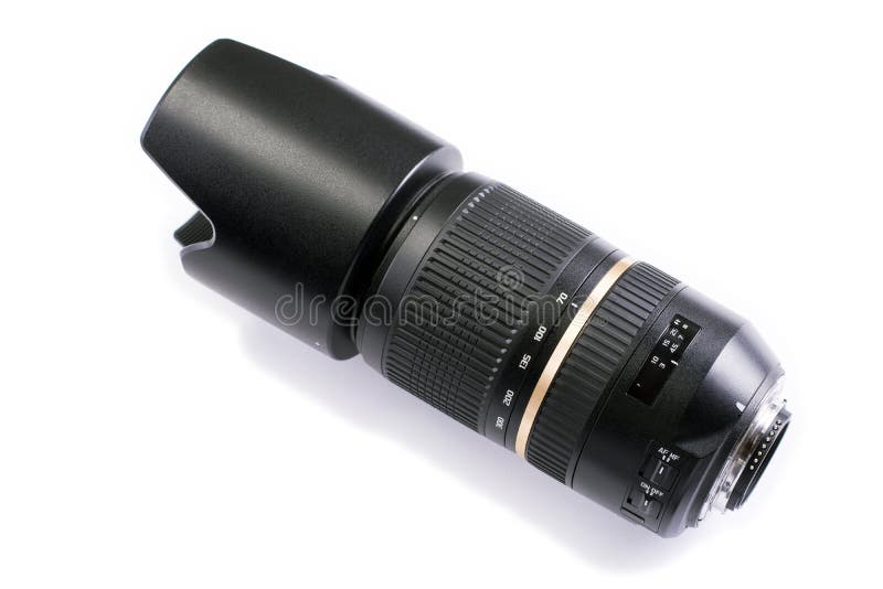 Telephoto zoom lens