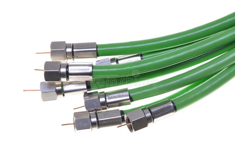 Televisión por cable coaxial verde con los conectores imagen de archivo Televisión por cable coaxial verde con los conectores imagen de archivo