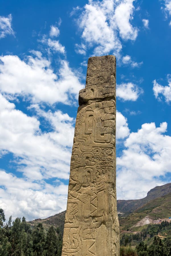 Tello Obelisk em Chavin de Huantar