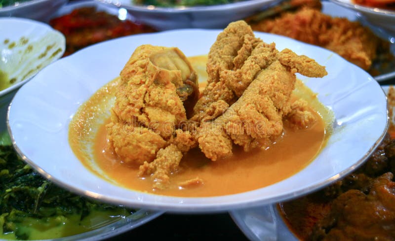 Telor do gulai do caril das ovas ikan foto de stock Telor do gulai do caril das ovas ikan foto de stock
