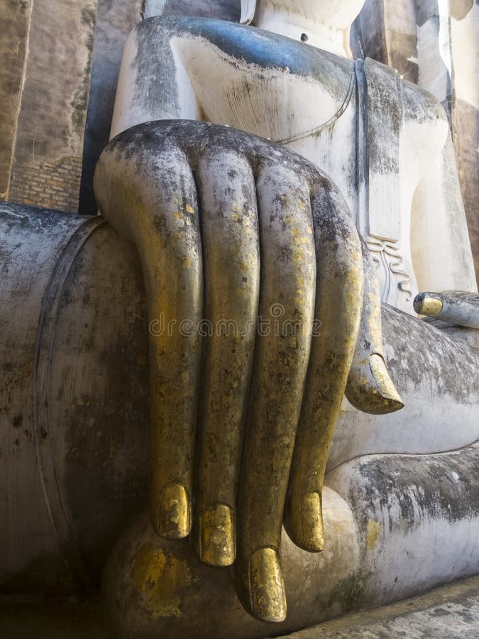 Tempel för närbild för Buddhastatyhand gammal i Asien royaltyfri fotografi Tempel för närbild för Buddhastatyhand gammal i Asien royaltyfri fotografi