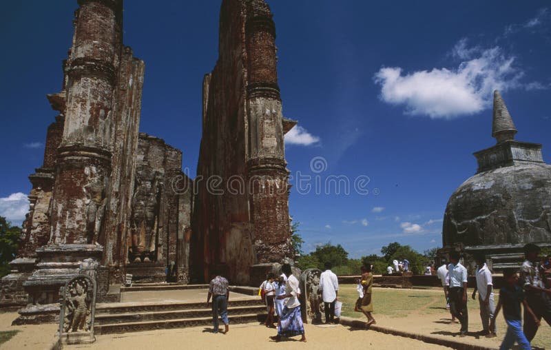 Tempel ruines of the ancient king city Polonnaruwa on Sri Lanka