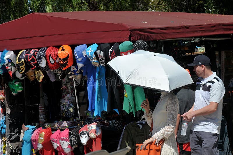 Temperature 75F Today in San Diego and Corodono Island Editorial Stock