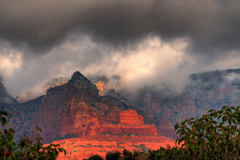 Tempestade sobre Sedona imagem de stock royalty free Tempestade sobre Sedona imagem de stock royalty free