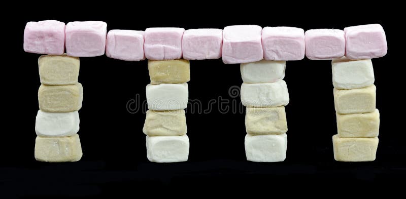 tempio fatto delle caramelle gommosa e molle fotografie stock libere da diritti tempio fatto delle caramelle gommosa e molle fotografie stock libere da diritti