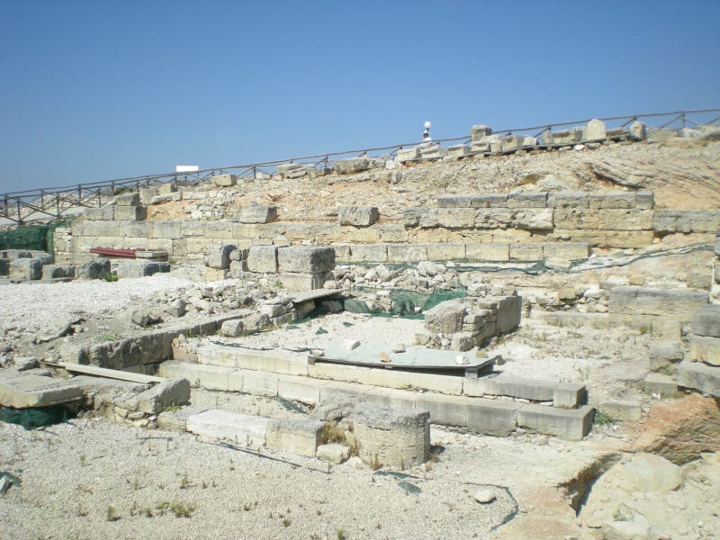 Tempio greco di Segesta vicino a Trapani in Italia fotografia stock libera da diritti Tempio greco di Segesta vicino a Trapani in Italia fotografia stock libera da diritti