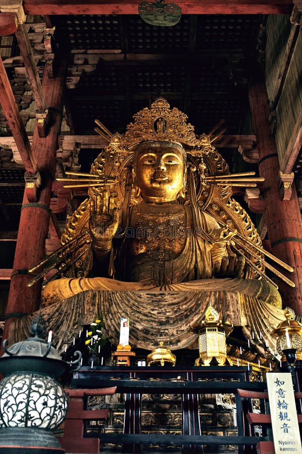 Temple de Todaiji une journée de printemps chaude photos stock Temple de Todaiji une journée de printemps chaude photos stock