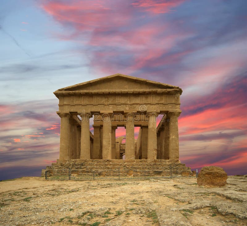 Temple du grec ancien de Concordia (siècle de V-VI AVANT JÉSUS CHRIST), vallée des temples, Agrigente, Sicile